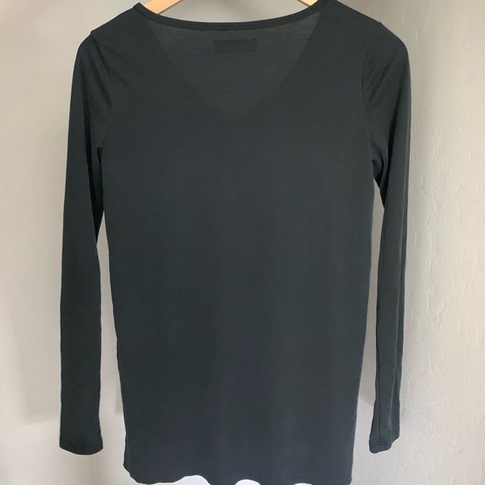 Long Sleeve Ribbed V-Neck - Picture 2 of 2